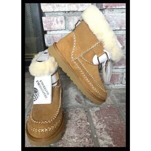 Ugg Classic Brush Suede Chestnut Sheepskin Collar Mini Alpine Boot Size: 8 NWBox